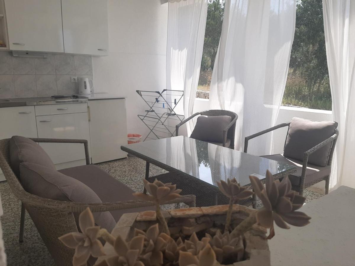 Villa Bratus Promajna Exteriér fotografie