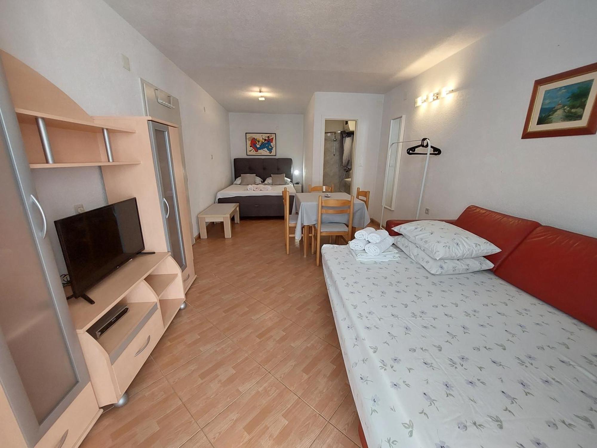 Villa Bratus Promajna Exteriér fotografie